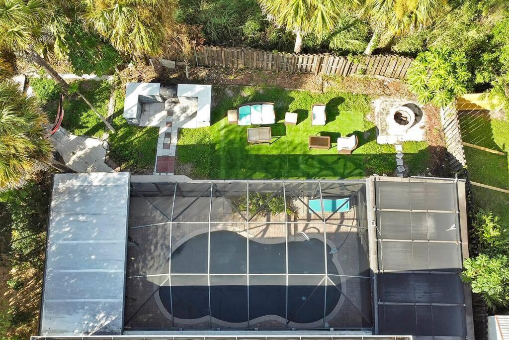 Poolside Cocoa Oasis W/ Tiki Bar! Villa Frontenac Dış mekan fotoğraf